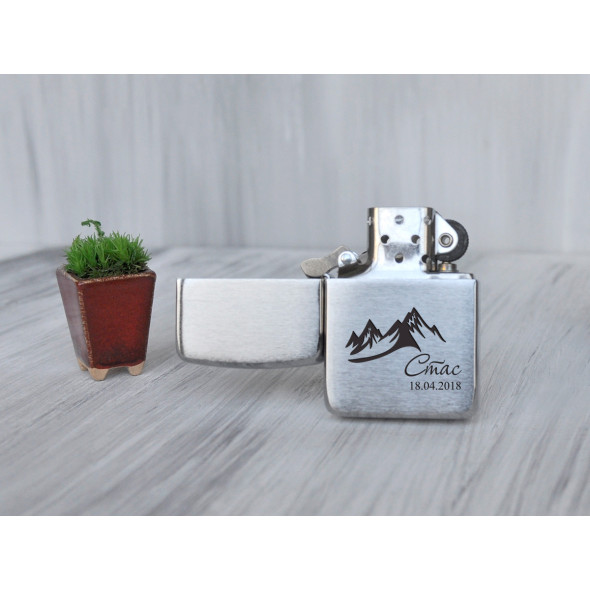Запальничка Zippo з індивідуальним гравіюванням у подарунковій дерев'яній коробці