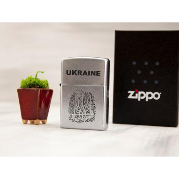 Стильна запальничка Zippo з гравіюванням герба України в подарунковій коробці