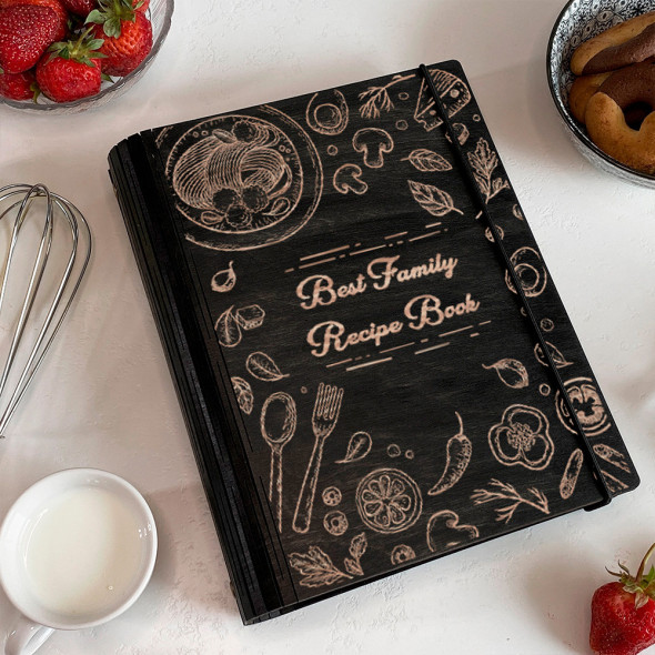 Кулінарна книга Дерев'яна в обкладинці з гравіюванням Best family recipe book на 75 аркушів від 