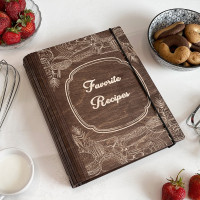 Книга из дерева на 75 листов Кулинарная с гравировкой  Mam`s recipe book от 