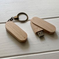 USB Флешка-Брілок із дерева поворотна з індивідуальним гравіюванням від 