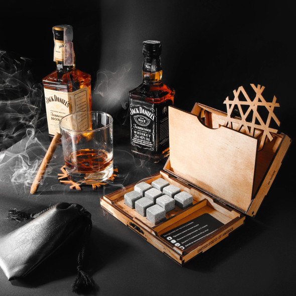 Подарунковий набір каменів для віскі на 9 шт. в дерев'яній коробці "Whisky Stones"