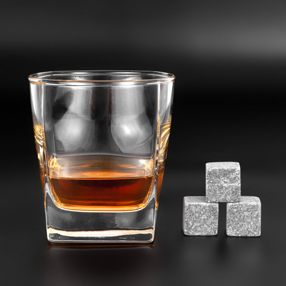 Подарунковий дерев'яний набір з келихом Luminarc Sterling у чорному кольорі | Подарунок кумові