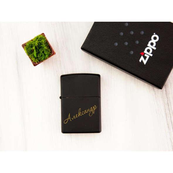Оригінальна запальничка Zippo з персональним гравіюванням