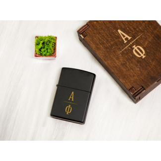 Чорна запальничка Zippo з індивідуальним гравіюванням, подарунок для чоловіка
