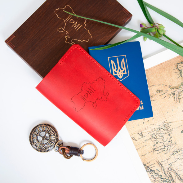 Шкіряна обкладинка для паспорта з гравіюванням 