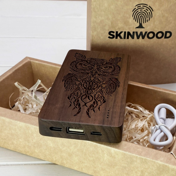 Powerbank зовнішній акумулятор із дерева з гравіюванням 