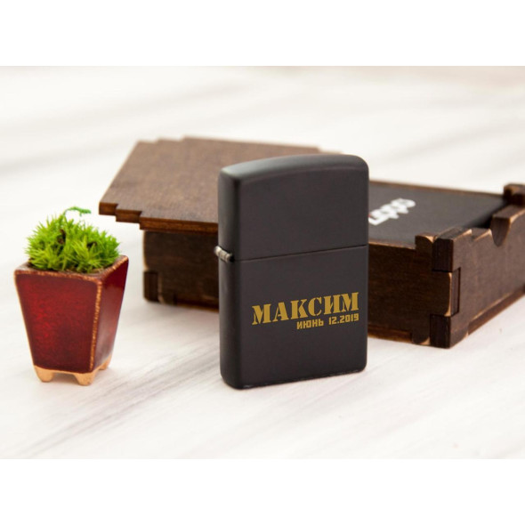 Запальничка Zippo з написом 