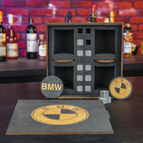 Набір для віскі з камінням "BMW" на подарунок чоловікові, куму, брату