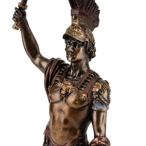Статуетка з полістоуну 