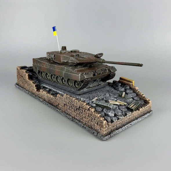 Фігурки танків і військової техніки "Leopard 2A6" з гіпсу ручна робота | Декор для домашнього інтер`єру