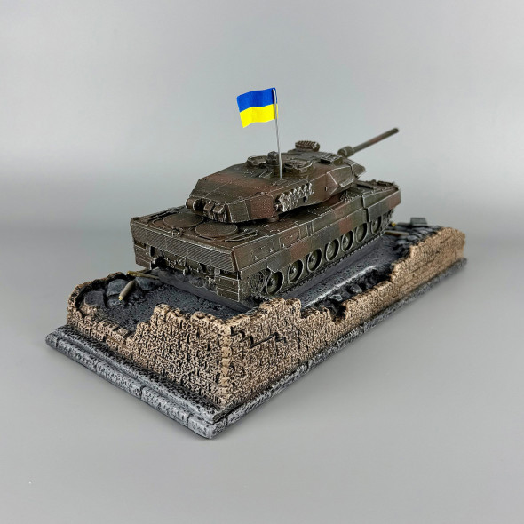 Фігурки танків і військової техніки "Leopard 2A6" з гіпсу ручна робота | Декор для домашнього інтер`єру