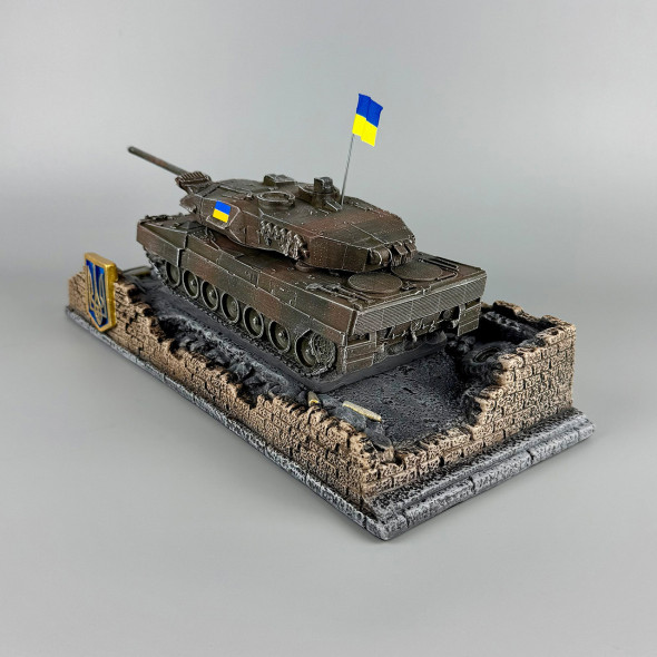 Фігурки танків і військової техніки "Leopard 2A6" з гіпсу ручна робота | Декор для домашнього інтер`єру