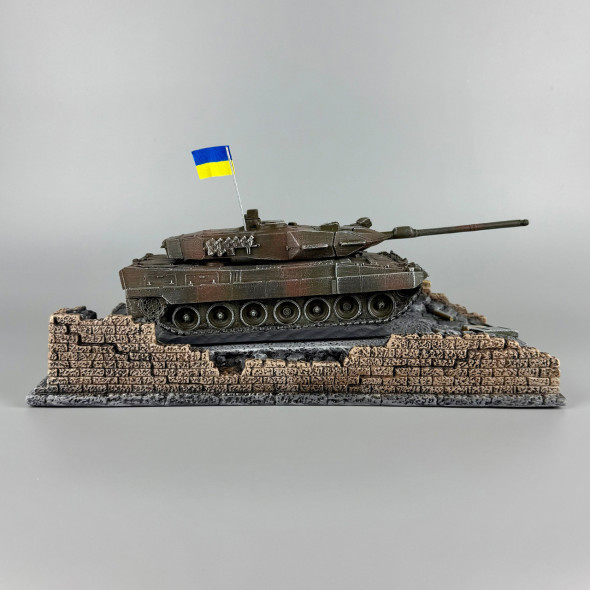 Фігурки танків і військової техніки "Leopard 2A6" з гіпсу ручна робота | Декор для домашнього інтер`єру