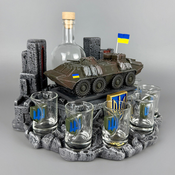 Подарунковий набір для горілки "БТР-70" ручна робота | Подарунок на день захисника України