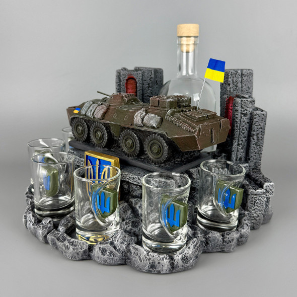 Подарунковий набір для горілки "БТР-70" ручна робота | Подарунок на день захисника України