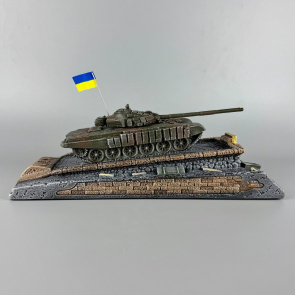 Статуетка сувенір танк "Т-72Б №3" з гіпсу ручної роботи | Декор для кабінету, дому, офісу