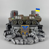Сувенірний набір штоф з гербом України "БТР-70" (без посуду) | Підставка для чарок та пляшки