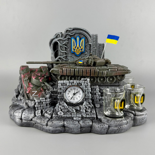 Набір штоф із рюмками ручної роботи та пляшкою 500 мл "Т-72Б" | Підставка з деталізованим танком та годинником