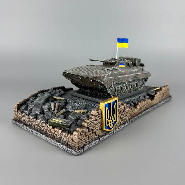Оригінальний подарунок статуетка "БМП-2" | Подарунок для колекціонера