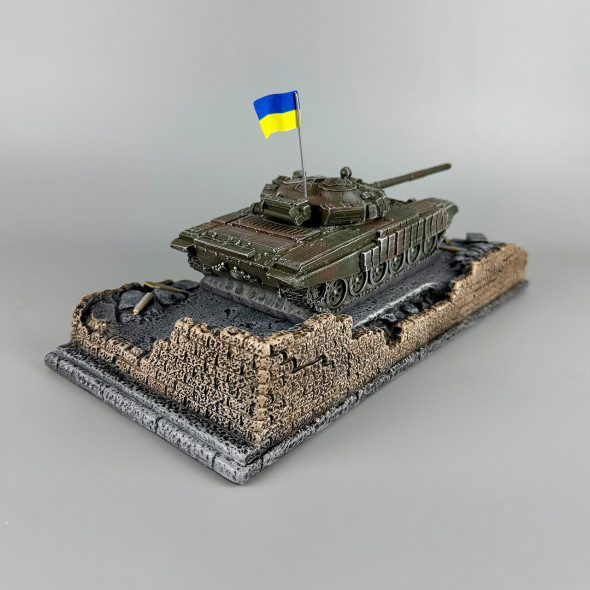 Сувенір танк статуетка "Т-72Б №2" з гіпсу ручної роботи | Подарунок для батька, сина, чоловіка