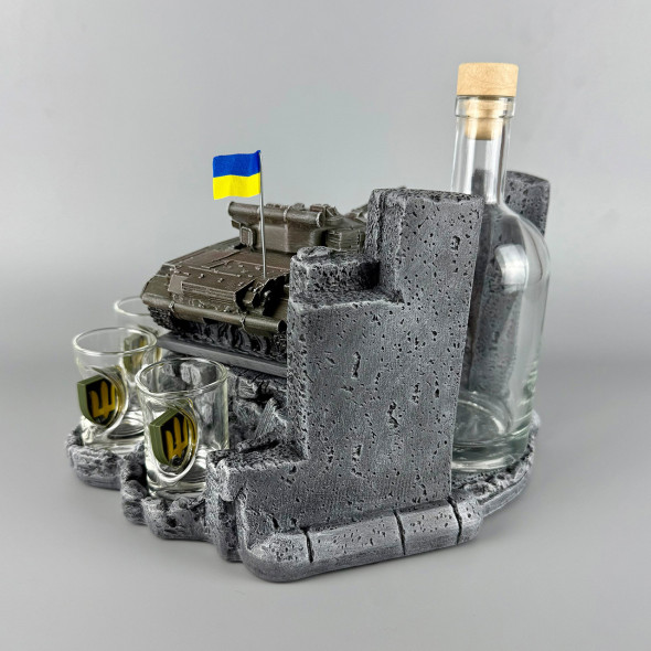 Штоф для горілки ручної роботи з стопками та пляшкою 500 мл "Т-80" | Подарунок для тата, брата, дідуся