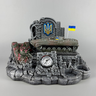 Сувенірний набір штоф з годинником та гербом України "БМП-1" | Підставка для чарок та фляги