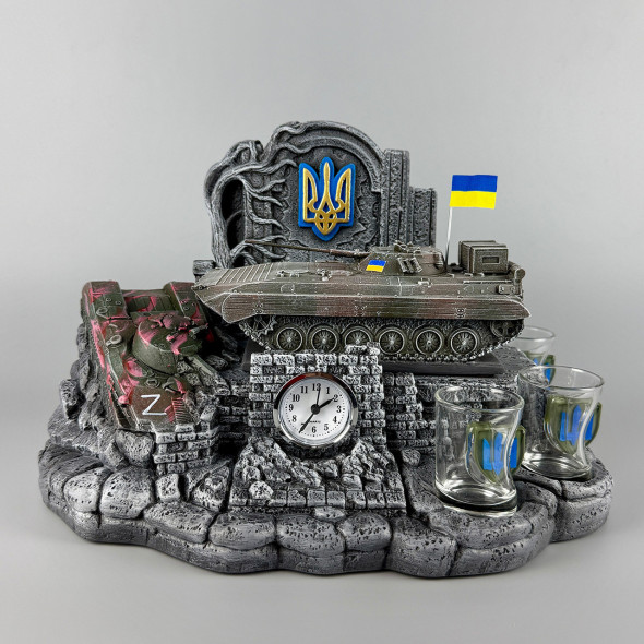 Подарунковий набір для напоїв з годинником "БМП-2" 6 стопок | Подарунок для військового