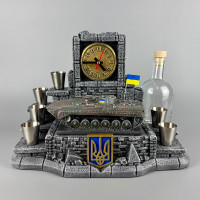 Комплект чарок із графином для горілки з годинником "БМП-1" Ручна робота | Подарунок для чоловіка