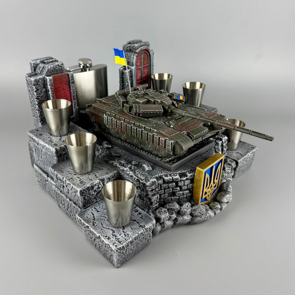 Штоф сувенірний з флягою та чарками "Т-64 БВ №1" BASIC | Оригінальний подарунок для чоловіка на День народження