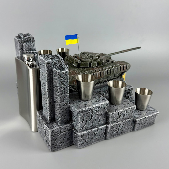 Штоф сувенірний з флягою та чарками "Т-64 БВ №1" BASIC | Оригінальний подарунок для чоловіка на День народження