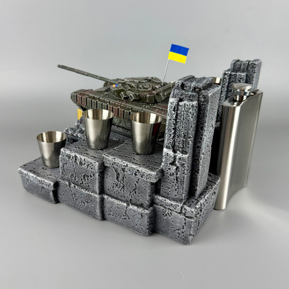 Штоф сувенірний з флягою та чарками "Т-64 БВ №1" BASIC | Оригінальний подарунок для чоловіка на День народження