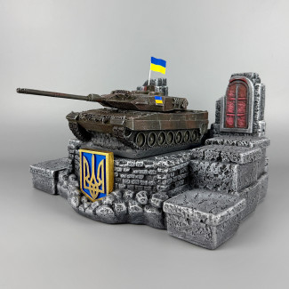Сувенірний набір штоф з танком ручної роботи "Leopard 2A6" (без посуду) | Підставка для стопок та фляги