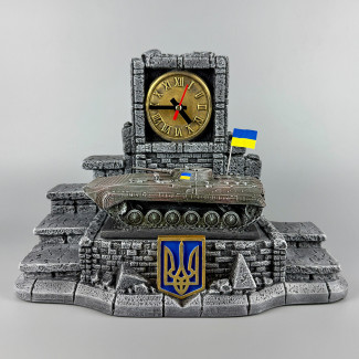 Штоф сувенірний з годинником "БМП-1" ручної роботи | Підставка для стопок та фляги