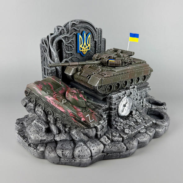 Штоф сувенірний з годинником і танком "Т-80" | Підставка для стопок та пляшки (без посуду)